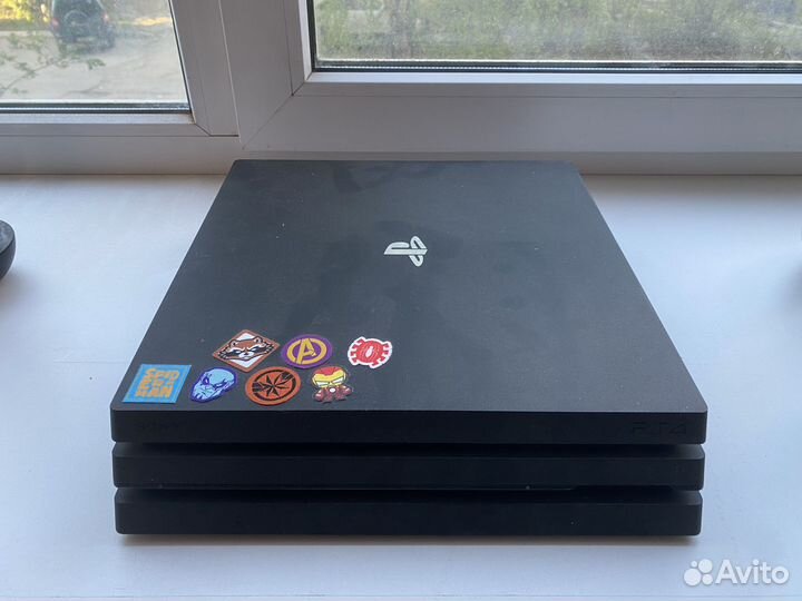 Sony playstation 4 PS4 pro 1tb + vr