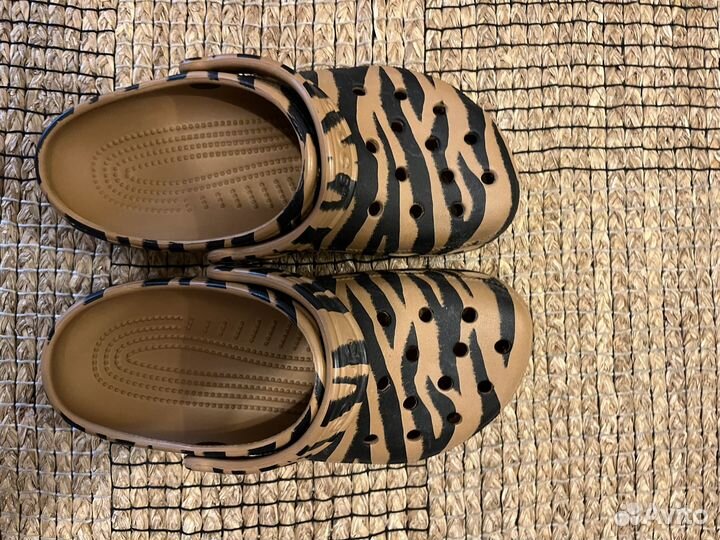 Шлепанцы crocs 38