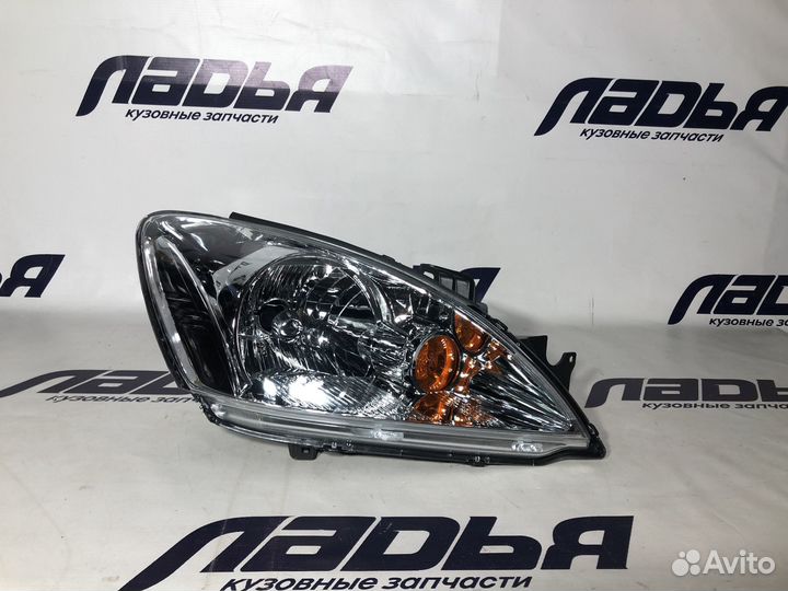 Фара mitsubishi lancer 03-07 правая хром