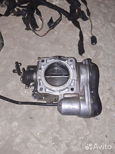 Дроссельная заслонка М111 2.3 бензин