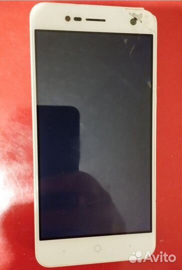 ZTE Blade V8 mini, 3/32 ГБ