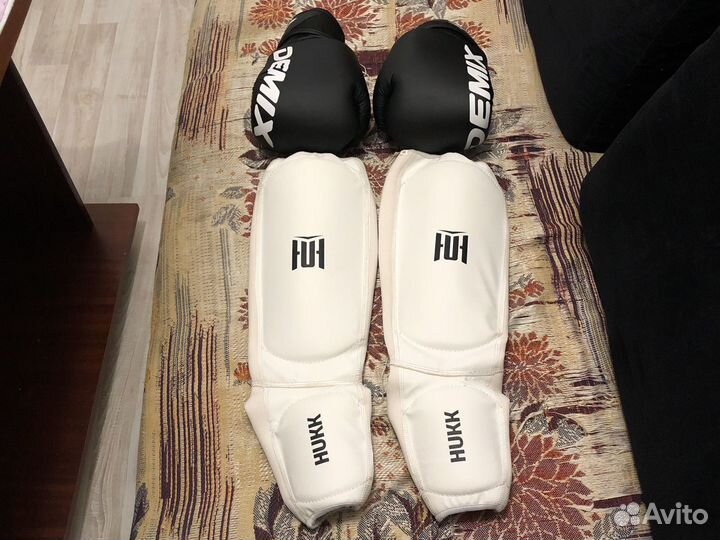 Боксерские перчатки 10 oz