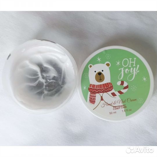 Пакетом остатки косметики+новая маска для лица