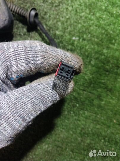 Амортизатор двери багажника левый Chery Tiggo 7