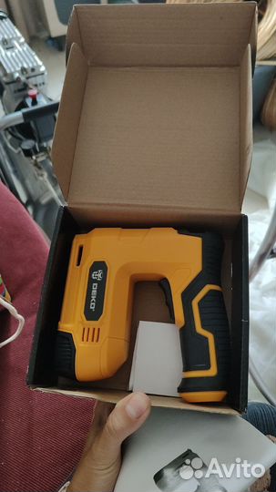 Аккумуляторный степлер