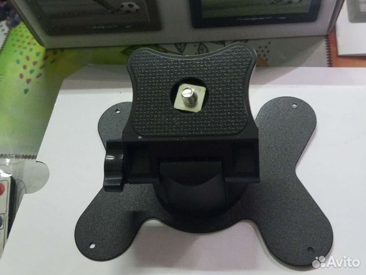 Автомобильный монитор для двух камер