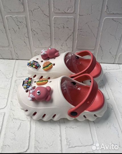 Босоножки новые