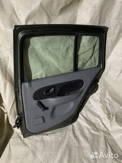 Задняя дверь renault symbol