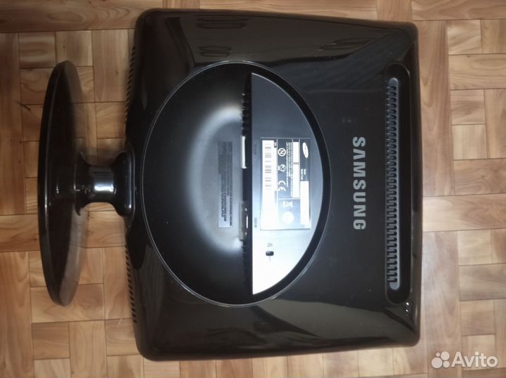 Монитор Samsung syncmaster 732n
