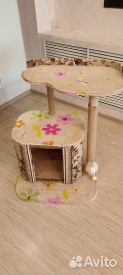 Домик для кошки с когтеточкой бу