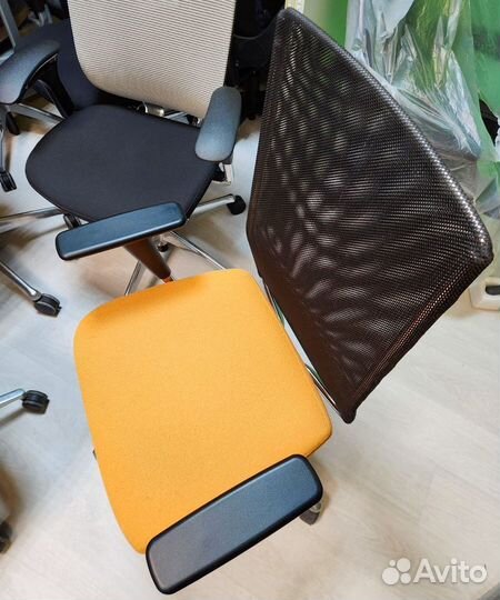 Компьютерное кресло новое, много