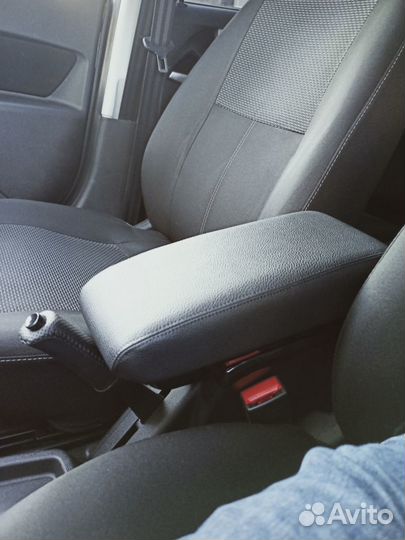 Подлокотник LADA Granta, Kalina в стиле Веста