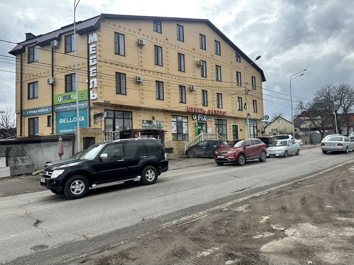 Здание, 1600 м²