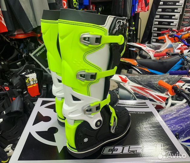 Мотоботы Ryo MX 7