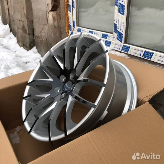 Диски Giovanna Kilis R22 Ford Explorer Infiniti FX