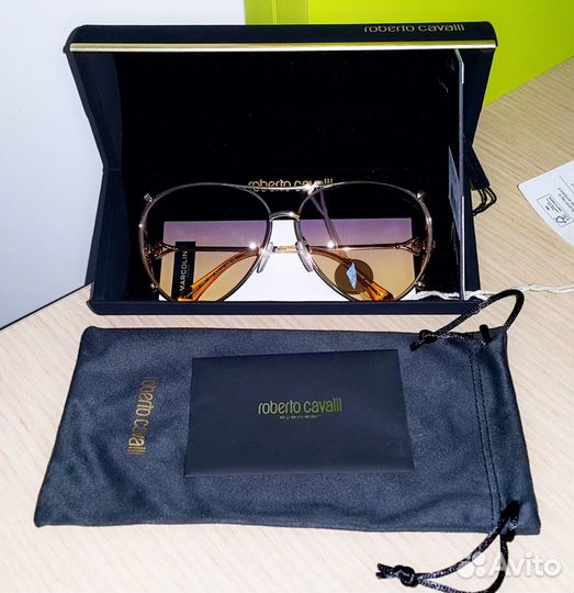 Солнцезащитные очки Roberto Cavalli eyewear
