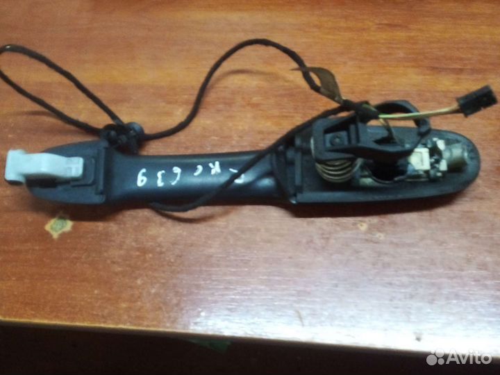 Ручка двери передней правой двери вито 639