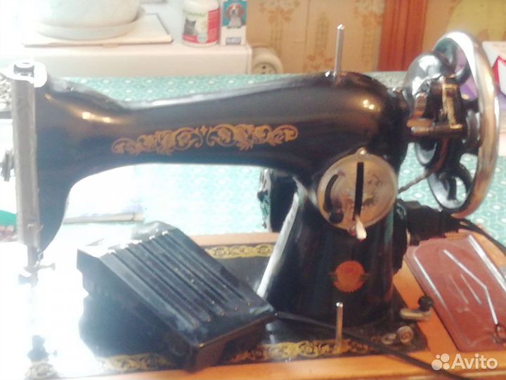Швейная машина с электроприводм