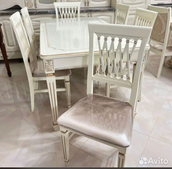 Стол и Стулья