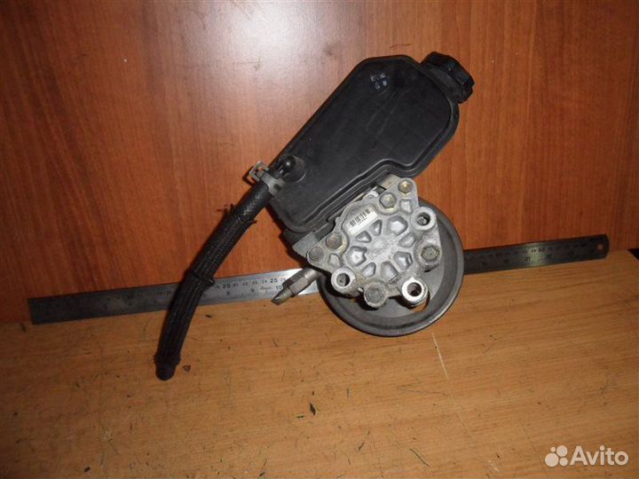 Насос гидроусилителя руля Jeep Grand Cherokee WK