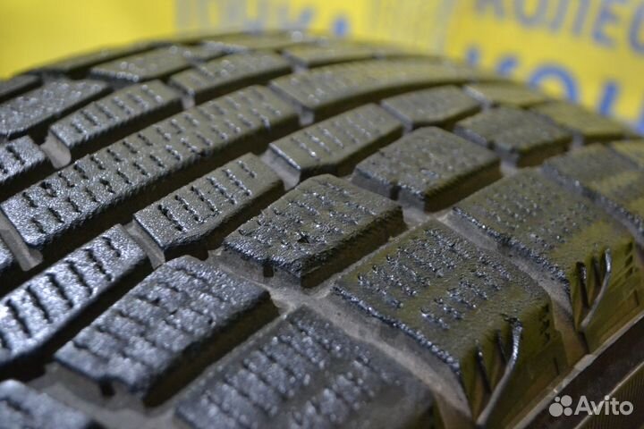 Yokohama Ice Guard IG20 215/65 R16