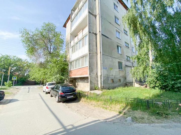 2-к. квартира, 49 м², 1/5 эт.