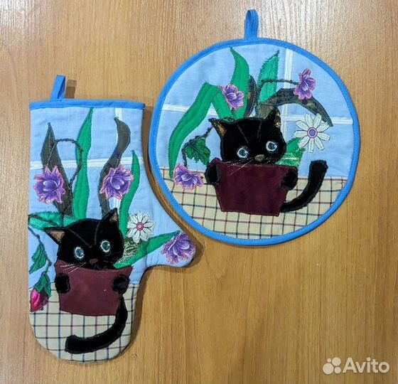 Прихватки и грелки на чайник, ручная работа