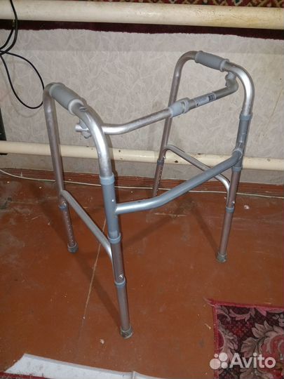 Ходунки складные для взрослых