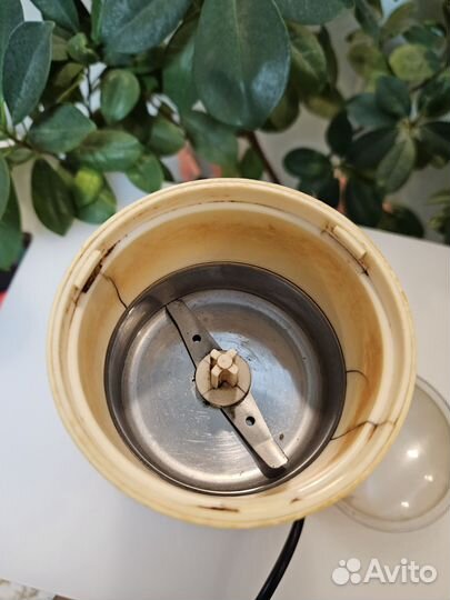 Кофемолка советская, в рабочем состоянии