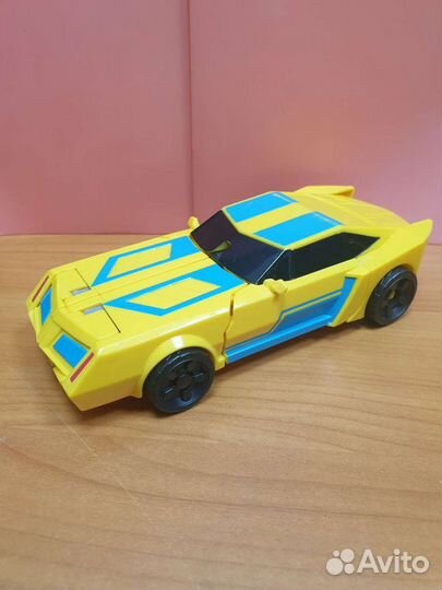 Робот трансформер transformers hasbro