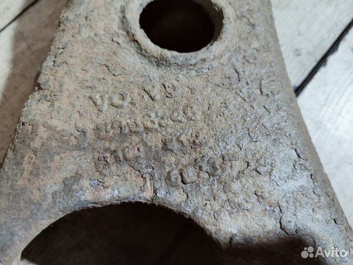 Рычаг задний правый Volvo Xc90 D5244T4 2006