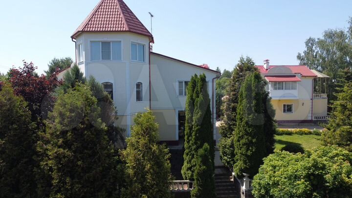 Коттедж 488,2 м² на участке 41 сот.