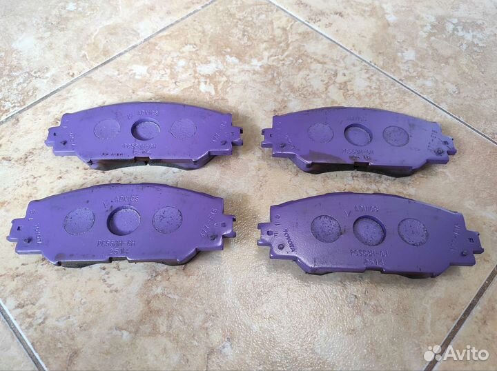 Передние тормозные колодки для Toyota Corolla