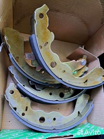 Тормозные колодки задние на LADA largus, duster