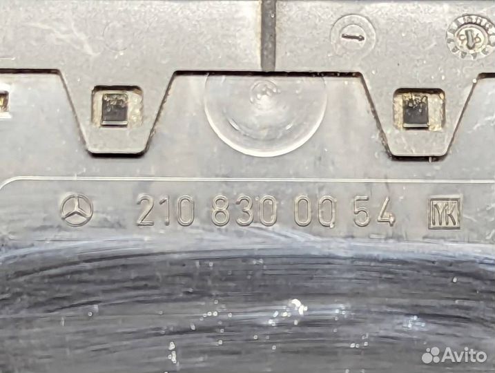 Воздуховод центральный w210 E-class 112.911