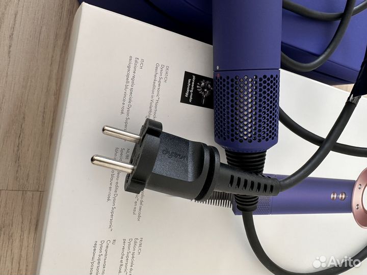 Фен Dyson supersonic