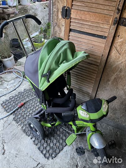 Детский велосипед с ручкой