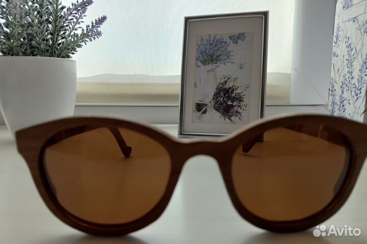 Солнечные очки женские