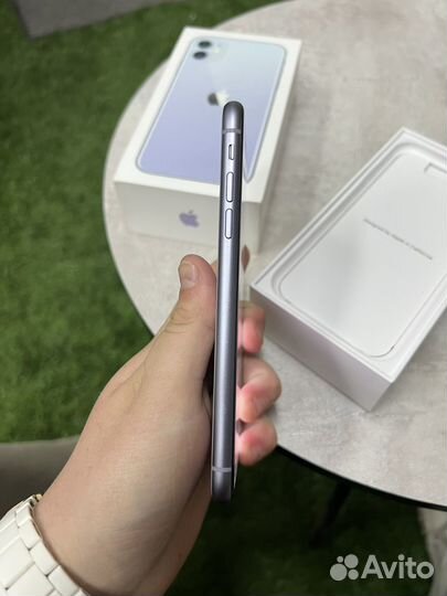 iPhone 11, 64 ГБ