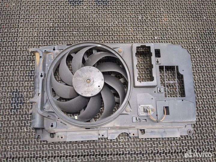 Рамка передняя Peugeot Partner, 2004