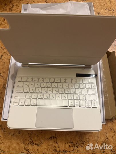 Чехол клавиатура для iPad pro 11