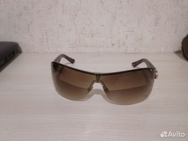 Солнечные очки Gucci женские