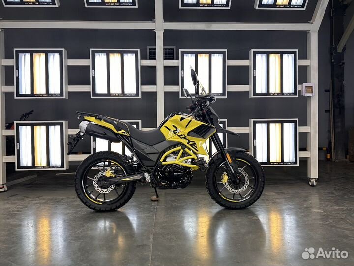 Мотоцикл Regulmoto Duke 300