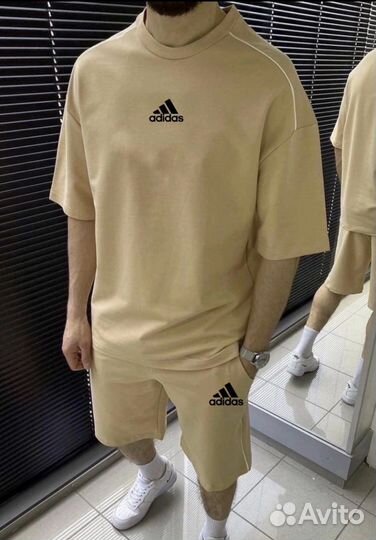Спортивный костюм adidas