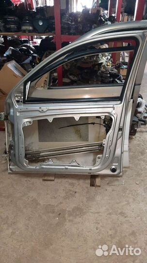 Дверь передняя правая Skoda Fabia