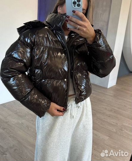 Куртка лаковая женская