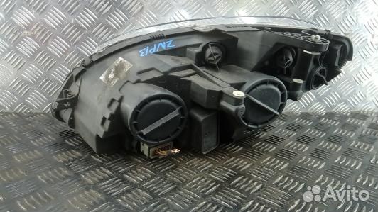 Фара правая mercedes benz C-class W204 (ZNP13MU01)