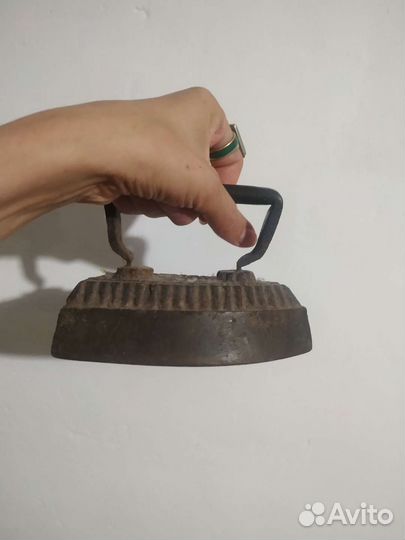 Утюг чугунный старинный