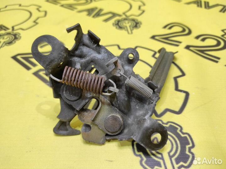 Замок капота Toyota Opa ZCT10 1ZZ-FE 10.2001