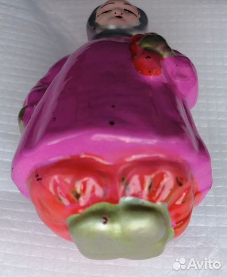 Девочка с куклой, космонавт, клоун гдр и др